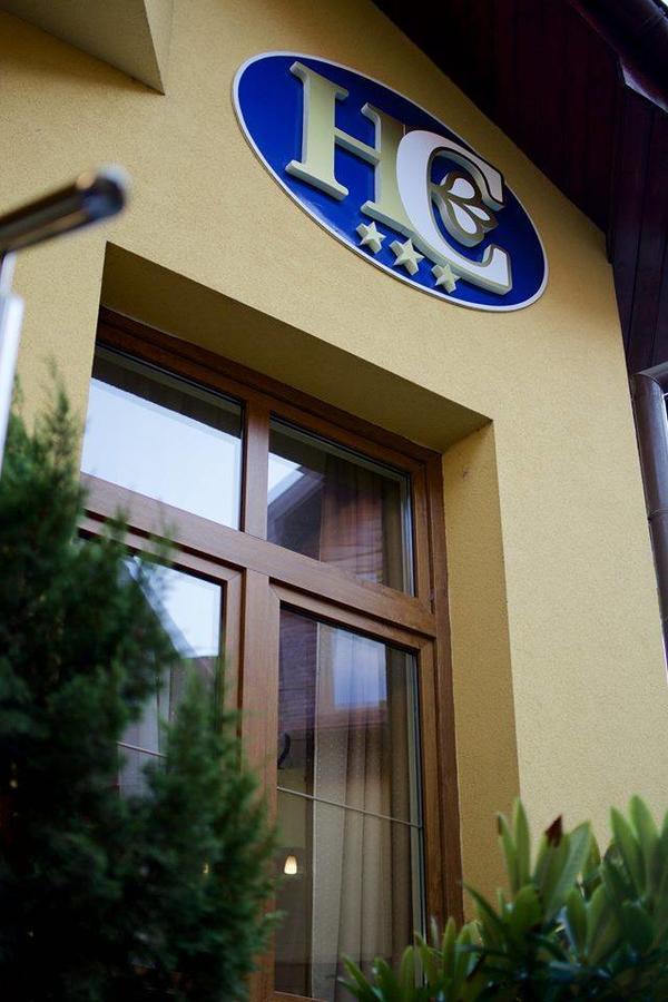 Hotel Clavis Lucenec Bagian luar foto